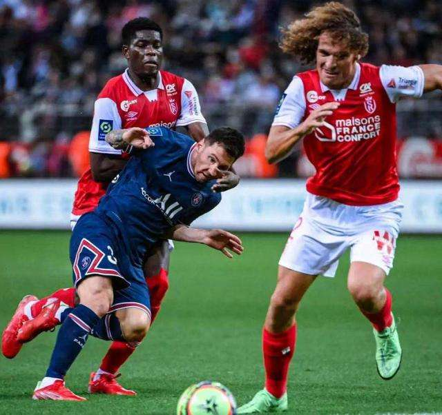 足球竞猜_比赛对抗全面升级，节奏保持高位的简单介绍